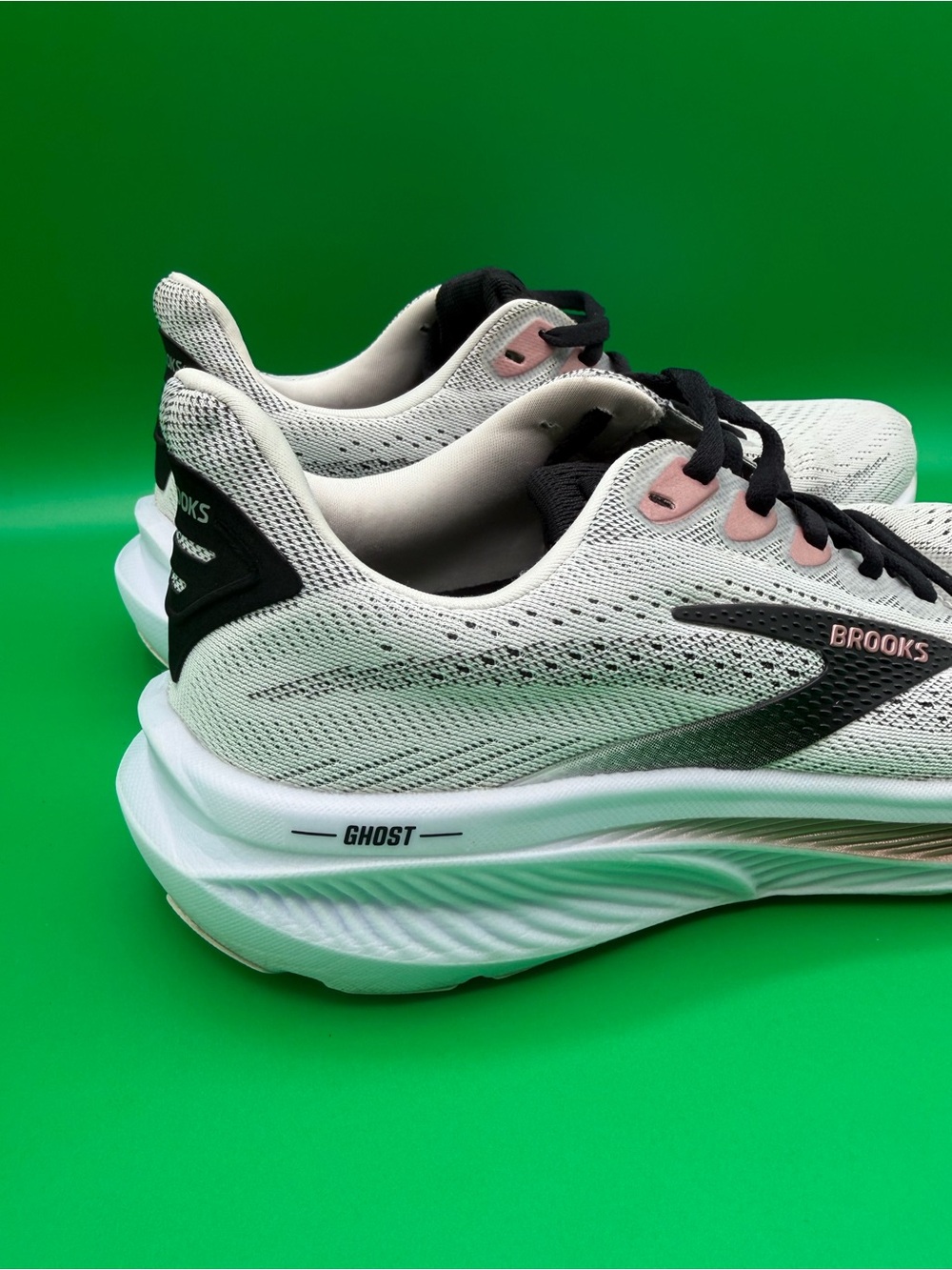 Brooks Women's Ghost 17 White Running Shoes Sneaker 12043118105 SZ 9 - Picture 7 of 16
